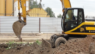 Выкопать яму экскаватором в Краснотурьинске от 916 руб. - 2Землекопа-Кту
